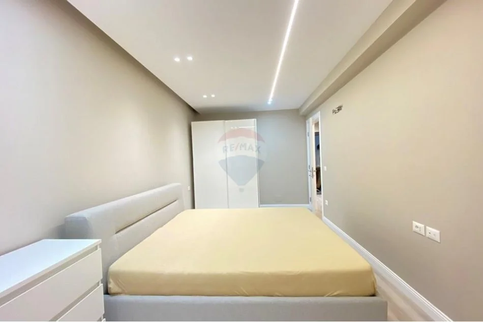Tirane, jepet me qera apartament 1+1 Kati 0, 550 € (Kodra e Diellit 2)