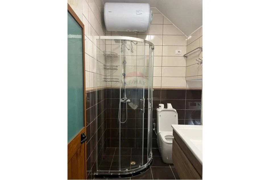 Tirane, jepet me qera apartament Kati 1, 100 m² 500 €