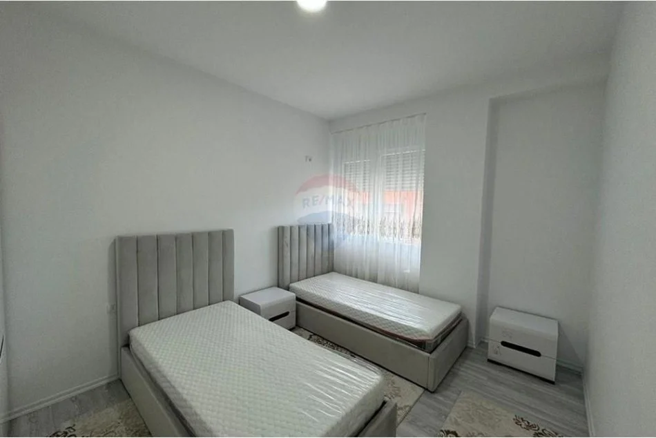 Tirane, shitet apartament 3+1 Kati 4, 143 m² 340.000 € (Rr. Hamdi Sima)