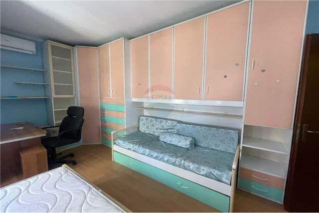 Tirane, jepet me qera apartament 2+1 Kati 7, 113 m² 1.100 Euro (Blloku)