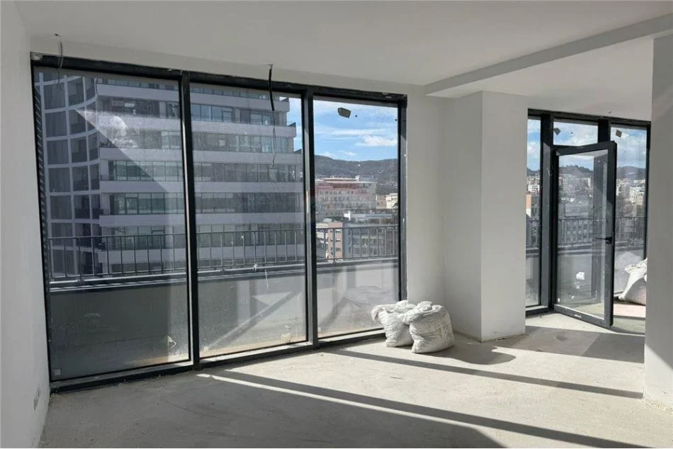 Tirane, shitet apartament 3+1 , 161 m² 410,000 € (Apartament per shitje me cmim okazion tek Lakeview)