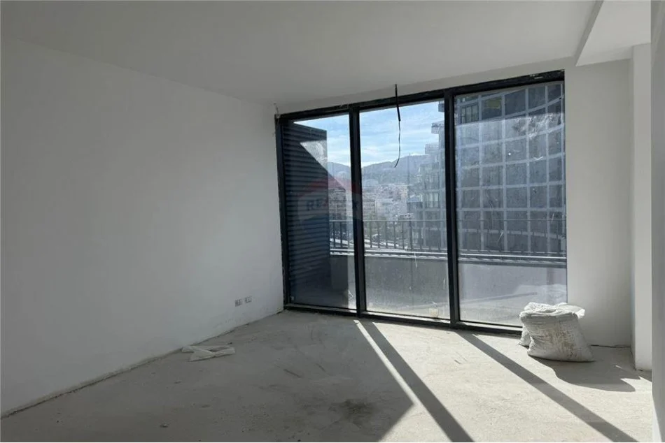 Tirane, shitet apartament 3+1 , 161 m² 410,000 € (Apartament per shitje me cmim okazion tek Lakeview)