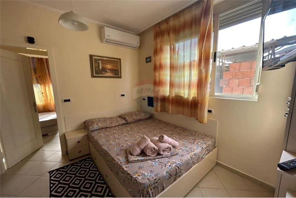 Tirane, jepet me qera apartament 1+1 Kati 2, 60 m² 350 € (Rruga Gjon Mili)