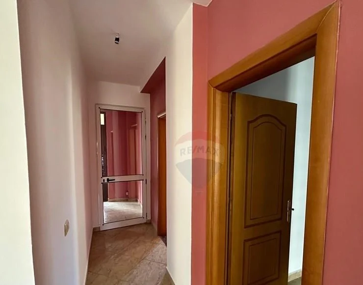 Tirane, jap me qera apartament 2+1 , 91 m² 550 € (kumuna e parisit)