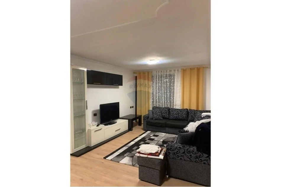 Tirane, shitet 2+1 Kati 4, 101 m² 273.000 € (Rr. Myslym Shyri)