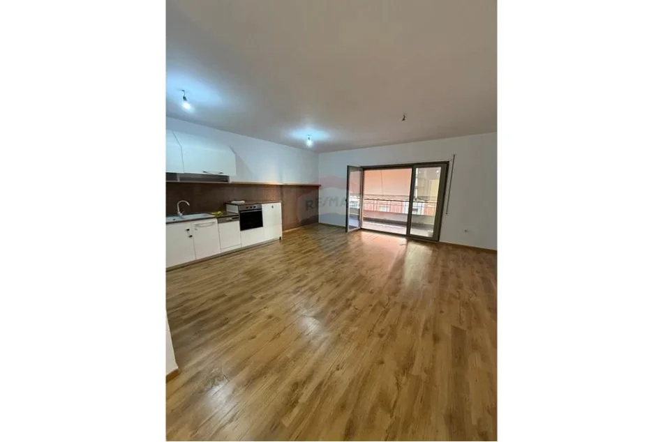 jepet me qera apartament 2+1 Kati 3, 100 m² 750 € (Kompliksi delijorgji)