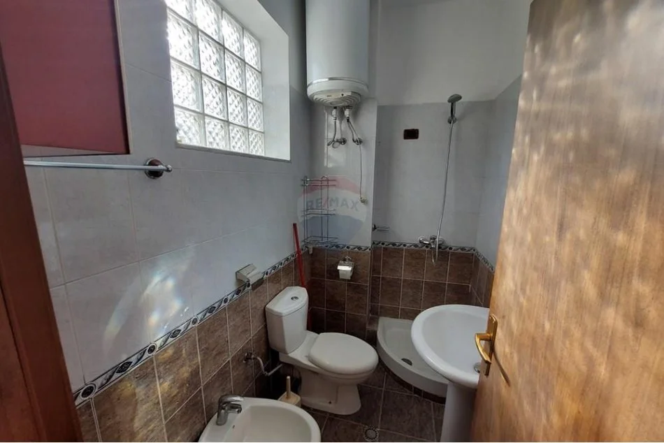 Tirane, jepet me qera apartament , 90 m² 50.000 €