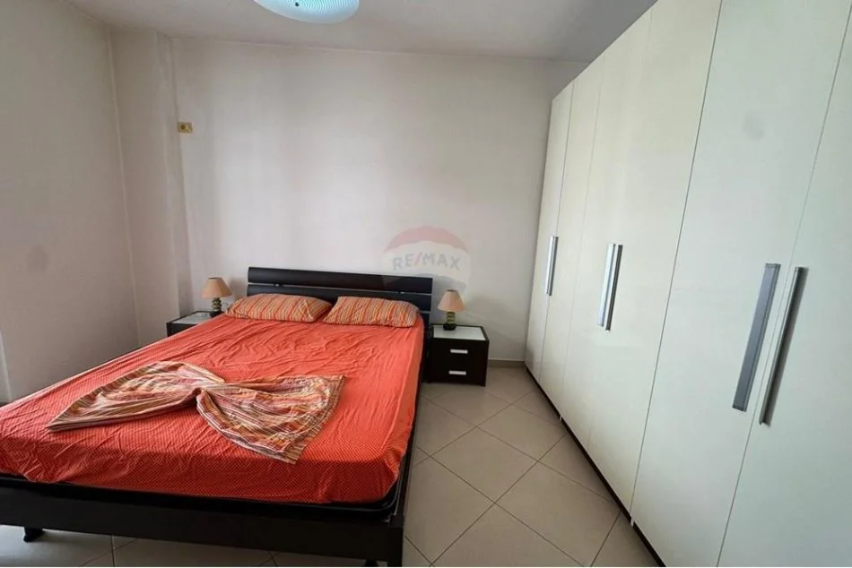 Tirane, jepet me qera , 81 m² 601 € (Rruga e Kavajes)