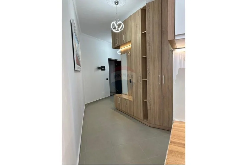 Tirane, jepet me qera apartament , 80 m² 115.000 € (Fresku)