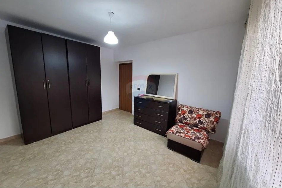 Tirane, jepet me qera apartament , 60 m² 450 € (Ali Demi)