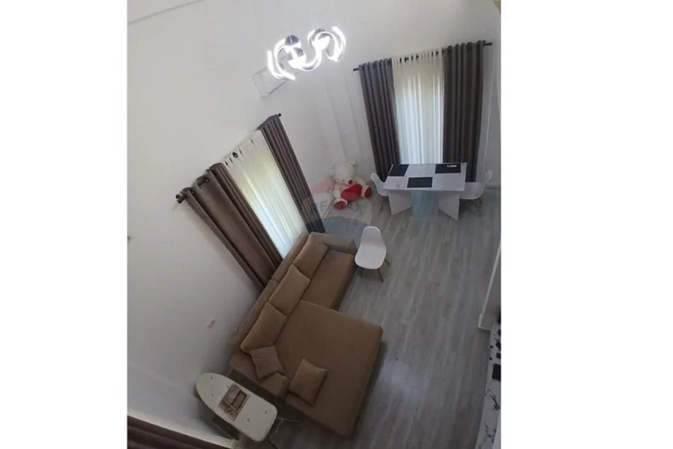 Tirane, jepet me qera apartament duplex 2+1 , 500 € (Liqeni i Thate)