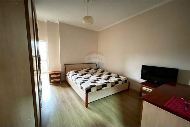 Tirane, shes apartament 2+1+A+BLK Kati 3, 184 m² 127.000 Euro (Kompleksi Grand)