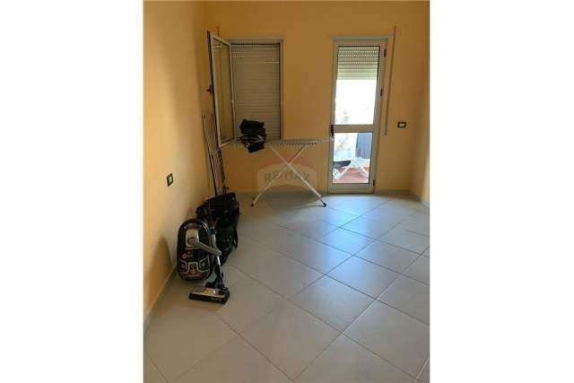 Tirane, ofert apartament 2+1+BLK Kati 4, 125 m² 400 Euro (Fresku)