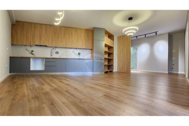 Tirane, shitet apartament 2+1+BLK Kati 4, 95 m² 196.000 Euro (Rruga Barrikadave)