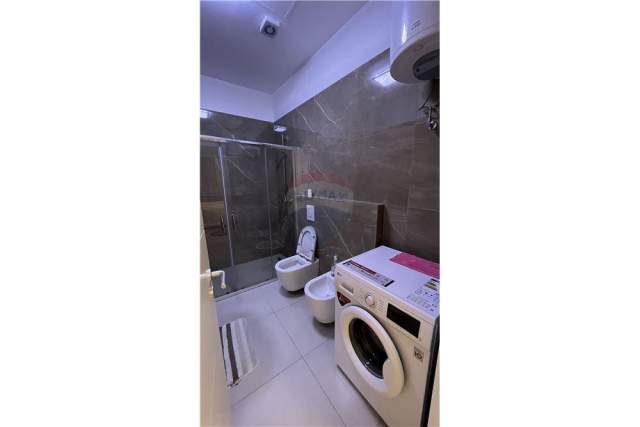 Tirane, jepet me qera apartament 2+1 Kati 4, 100 m² 1.300 Euro (Rruga Elbasanit)