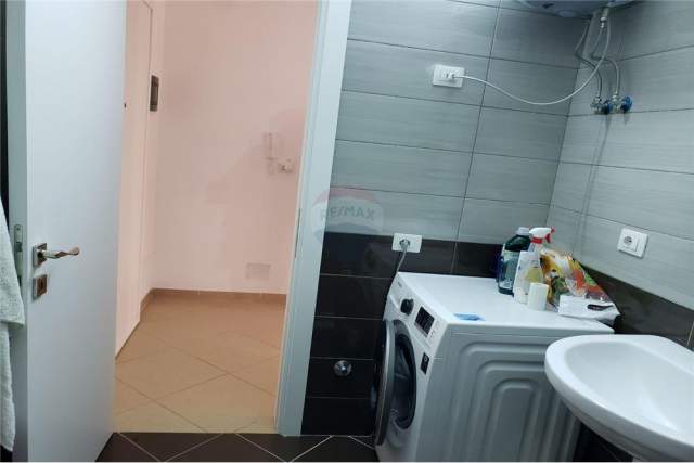 Tirane, jepet me qera apartament 3+1+BLK Kati 2, 115 m² 450 Euro (Don Bosko)