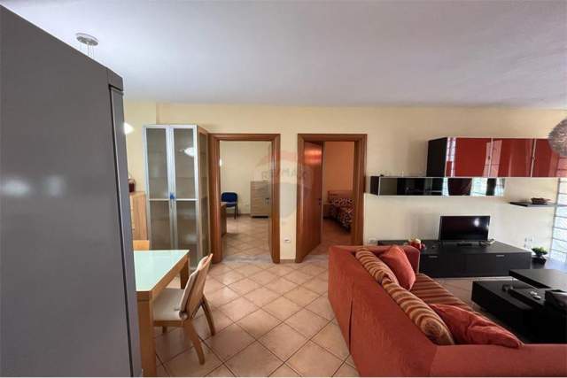 Tirane, jepet me qera apartament 2+1+BLK Kati 2, 80 m² 450 Euro (Myslym Shyri)