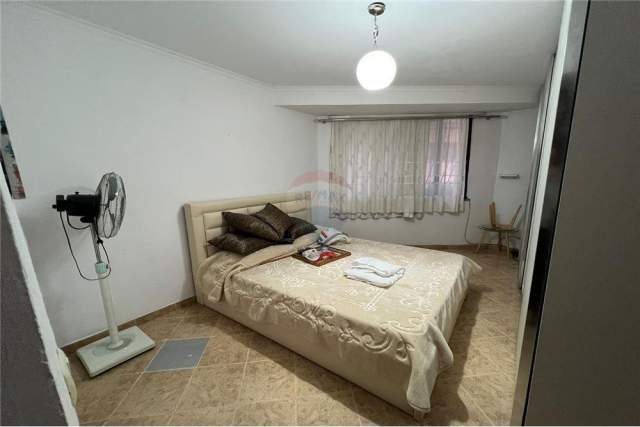 Tirane, jepet me qera apartament 2+1 Kati 2, 80 m² 380 Euro (21 dhjetori)