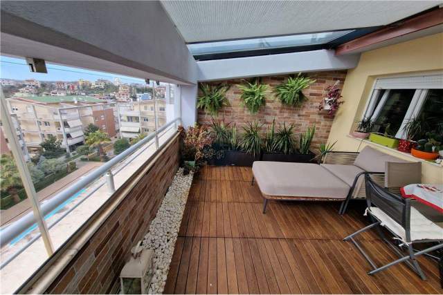 Tirane, jepet me qera apartament 2+1+BLK Kati 3, 115 m² 1.200 Euro (Rezidenca Touch of Sun)