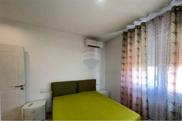 Tirane, jepet me qera apartament 2+1+BLK Kati 6, 91 m² 600 Euro (Rruga Kavajes)