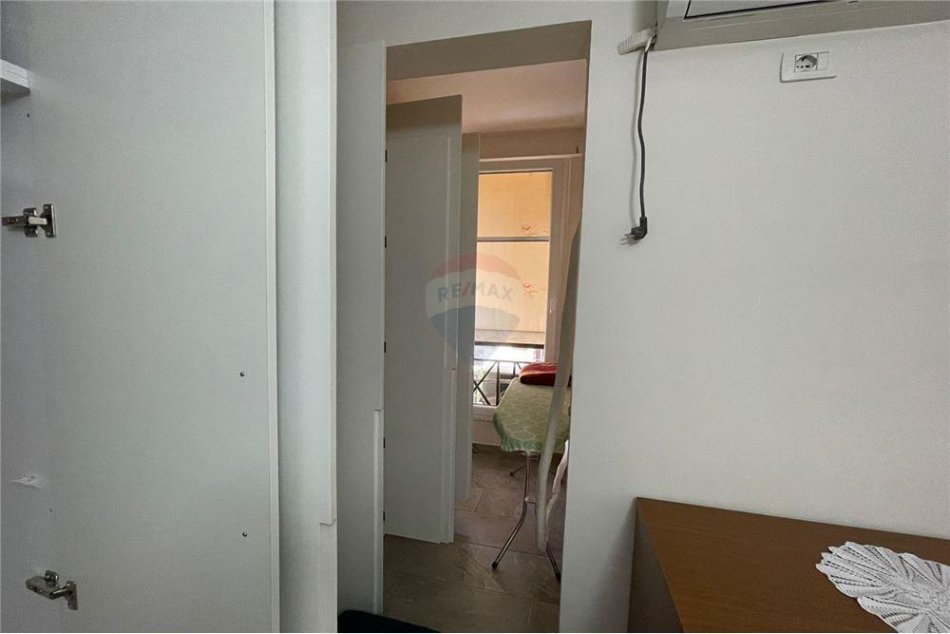 Tirane, jepet me qera 2+1 Kati 4, 90 m² 700 € (Komuna e Parisit)