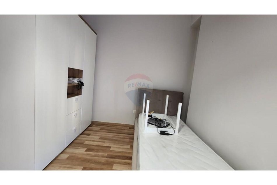 Shqiperi, jepet me qera apartament 2+1+Ballkon Kati 6, 130 m² 800 € (RRUGA E KAVAJES,DELIJORGJ)