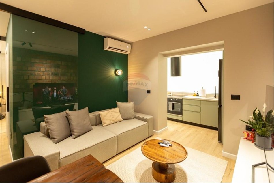 Tirane, shes apartament 3+1+Aneks+Ballkon Kati 4, 124 m² 349.900 € (Sheshi Skenderbej)