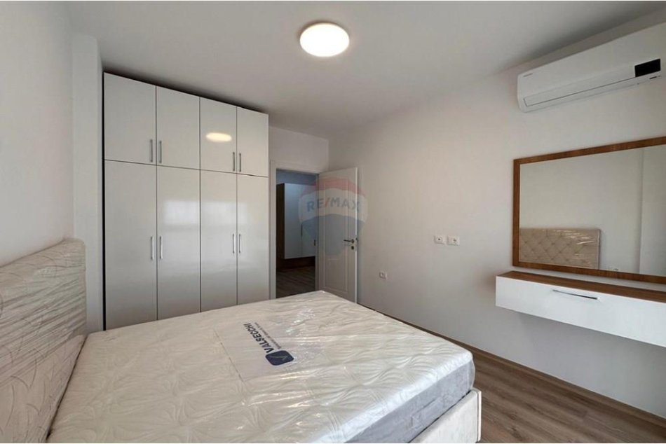 Tirane, jepet me qera apartament 1+1 Kati 6, 75 m² 550 € (Bulevardi i Ri, St. Trenit)