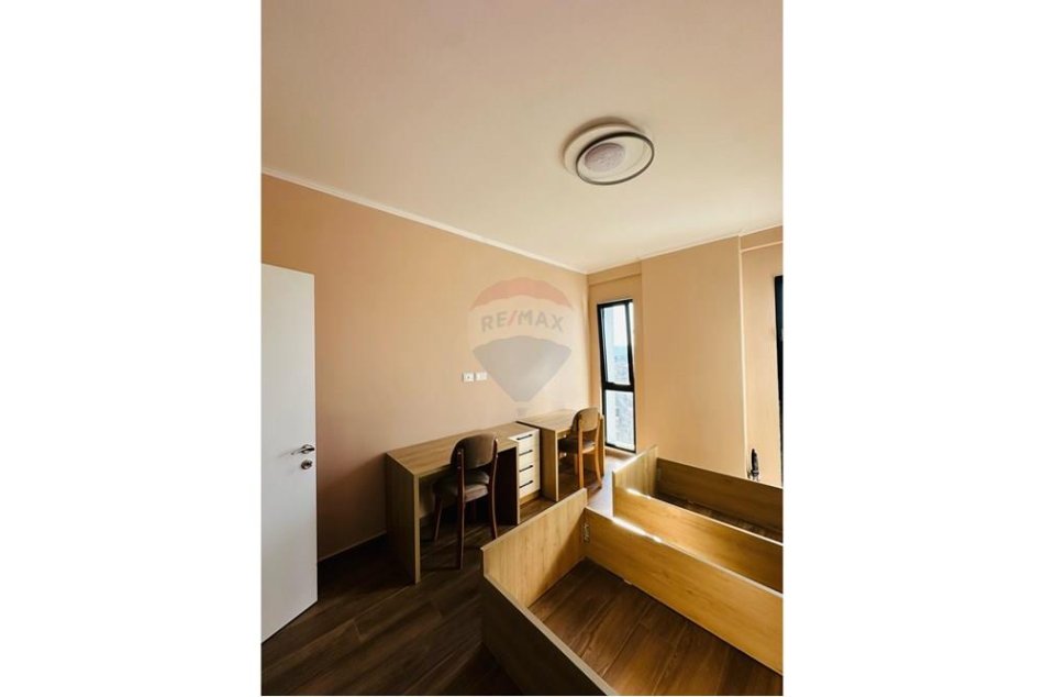 Tirane, jepet me qera 2+1+Ballkon Kati 9, 110 m² 800 € (Rruga e Dibres)