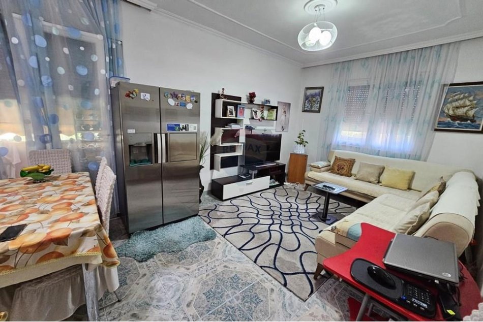 Tirane, shitet 2+1 Kati 5, 90 m² 1.500.000 € (Rruga Mine Peza)
