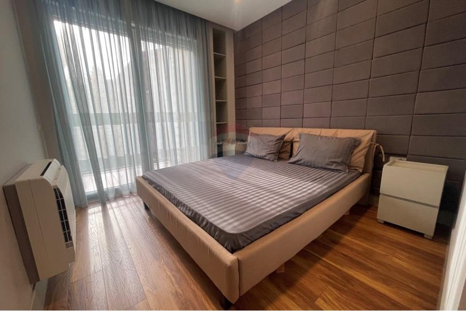 Tirane, jepet me qera apartament 2+1+Ballkon Kati 3, 107 m² 1.200 € (rezidenca secret garden)