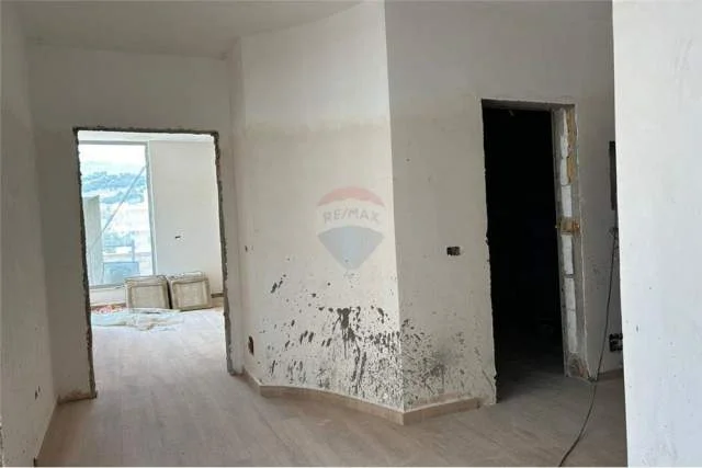 Sarande, shitet apartament 3+1+BLK Kati 4, 200 m² 210.000 Euro (Sarandë, Rruga "Bilal Golem", Hotel Chicago)