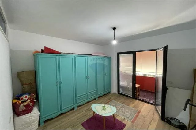 Tirane, jepet me qera apartament 2+1 Kati 6, 112 m² 450 Euro