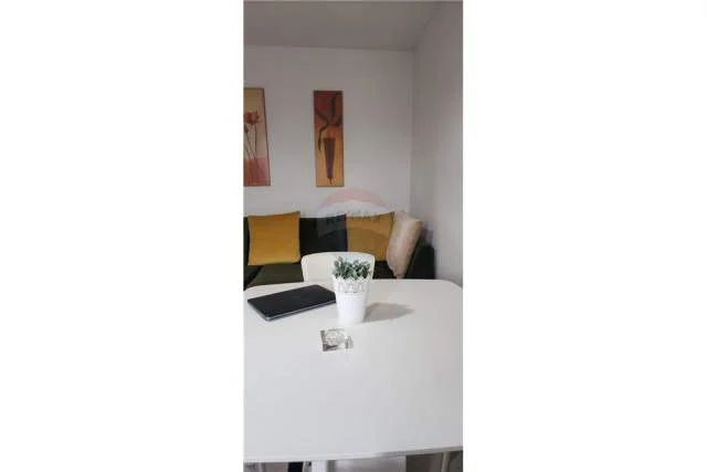 Tirane, jepet me qera apartament 1+1+BLK Kati 7, 79 m² 600 Euro (Stadiumi Qemal Stafa)