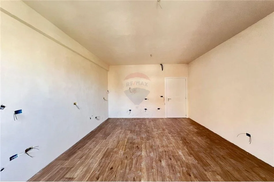 Shitet Apartament 1+1 Urban Gate Astir !