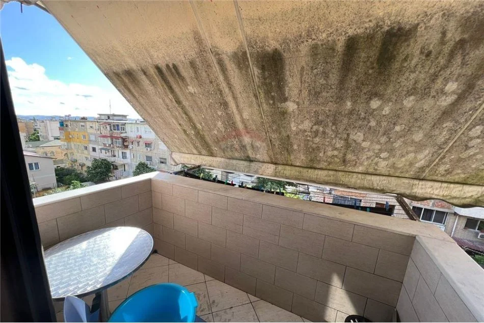 Tirane, Liste me oferta apartament 1+1, Kati 5, 60 m² 86,000 € (Porcelan)