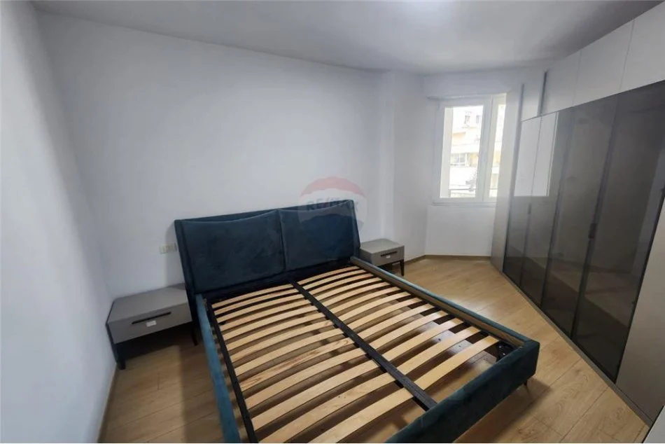 Tirane, shitet apartament 1+1 Kati 4, 72 m² 99,000 € (Rr. Mikel Maruli - Astir-Bar Artisti - Astir, Albania)