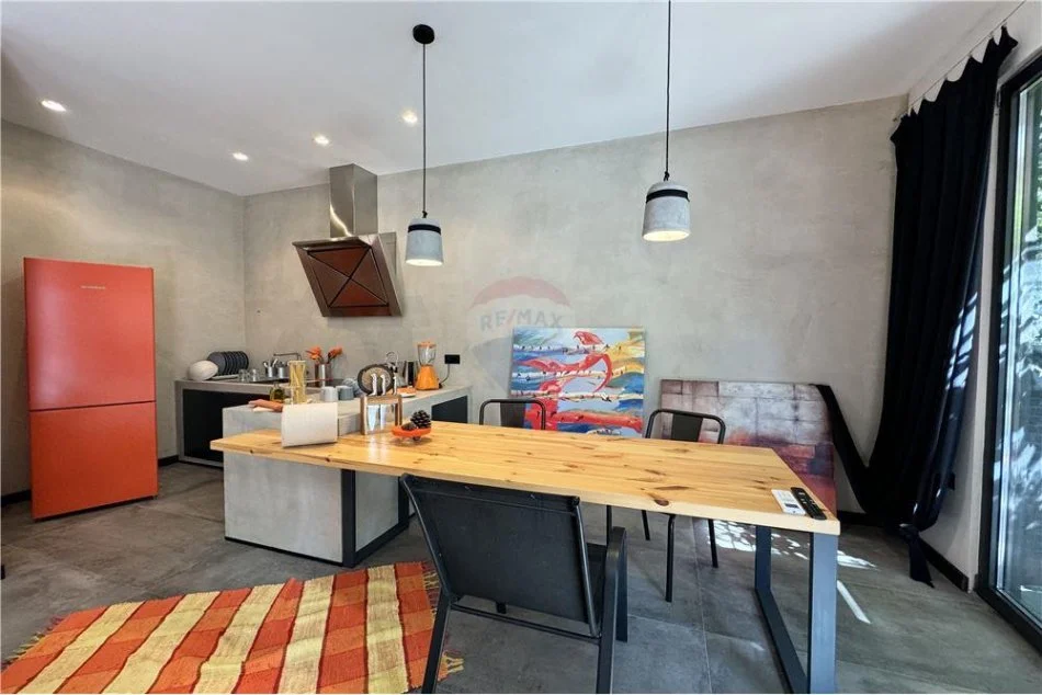 Durres, shitet 1+1 Kati 1, 63 m² 210.000 € (Qerret)