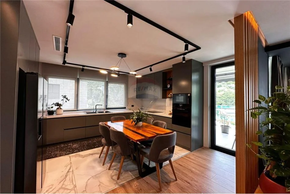 Tirane, shitet apartament 2+1+Ballkon Kati 6, 146 m² 460.000 € (Rruga Bilal Sino - Kopshti Zoologjik, Shqipëri)