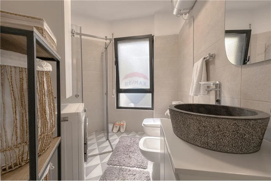 Tirane, shitet apartament 2+1 Kati 3, 86 m² 185.000 € (Farmacia 10 - Rruga e Dibrës)