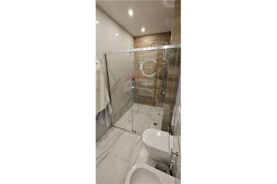 Tirane, jepet me qera apartament 2+1 Kati 6, 91 m² 750 € (Ndre Mjeda)