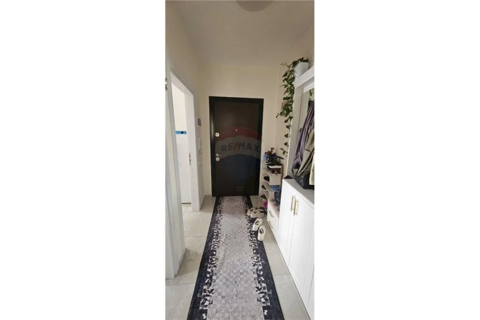 Tirane, shitet apartament 1+1+Ballkon , 57 m² 108.000 € 