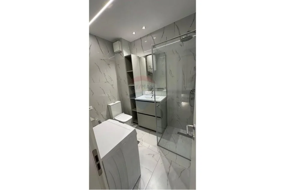 Tirane, shitet apartament 2+1 Kati 5, 87 m² 142.000 € (Laprakë,)