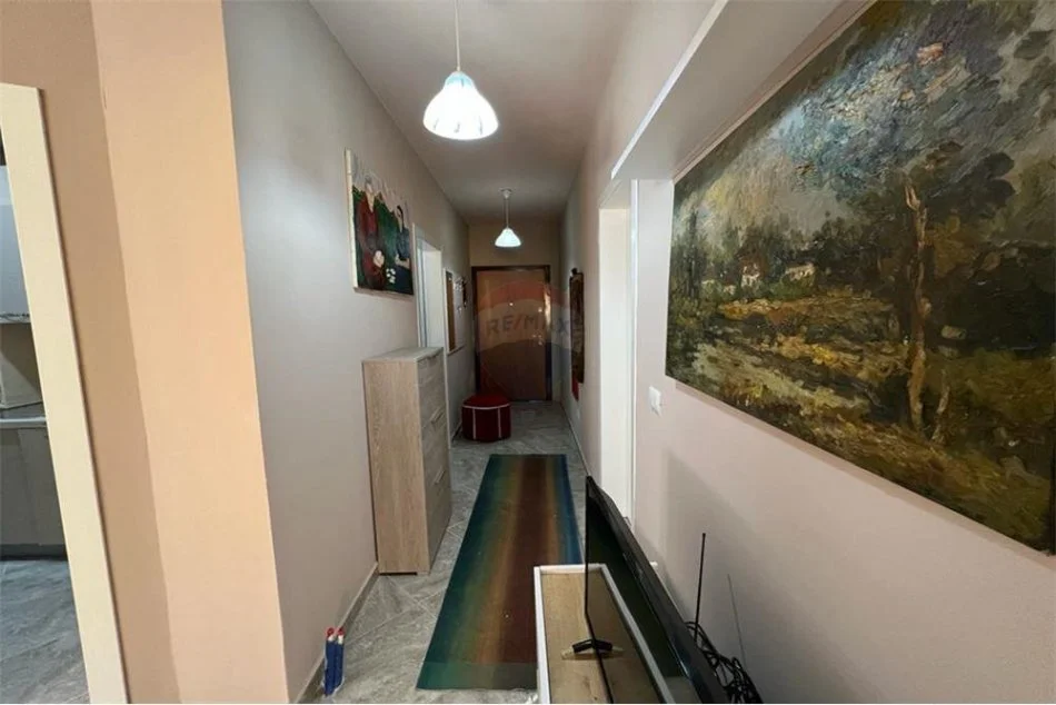 Tirane, jepet me qera apartament 2+1 Kati 2, 95 m² 450 € (Kopshti Zoologjik - Kopshti Zoologjik, Shqipëri)