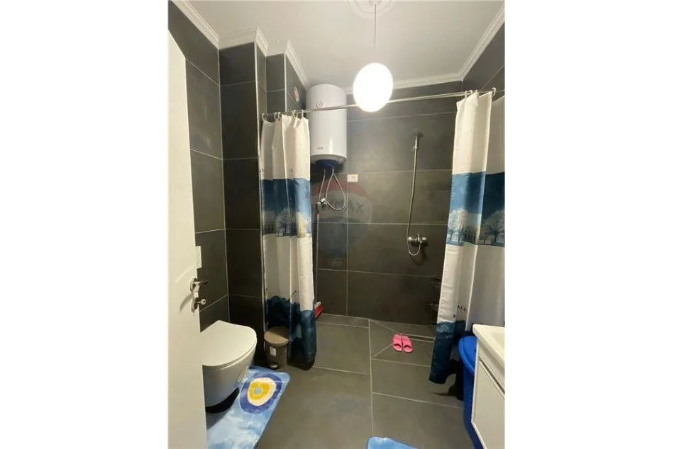 Tirane, jepet me qera apartament 1+1 Kati 3, 65 m² 500 € (Kodra e diellit)