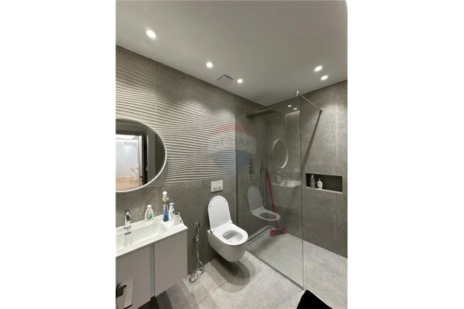 Tirane, jepet me qera apartament 2+1 Kati 2, 100 m² 1.000 € (Tegu)