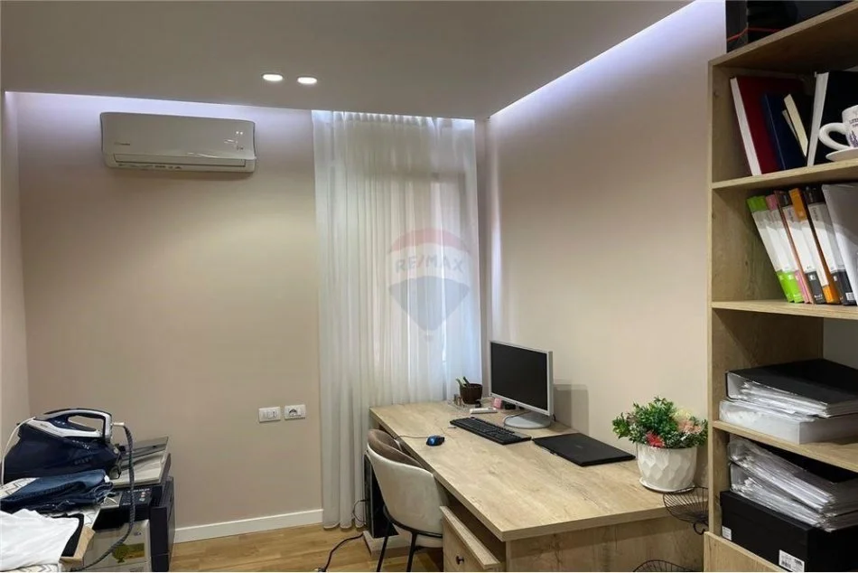 Tirane, shitet apartament 2+1 Kati 4, 83 m² 145.000 € (APARTAMENT 2+1 &amp; PARKIM PER SHITJE TE UNAZA E RE)