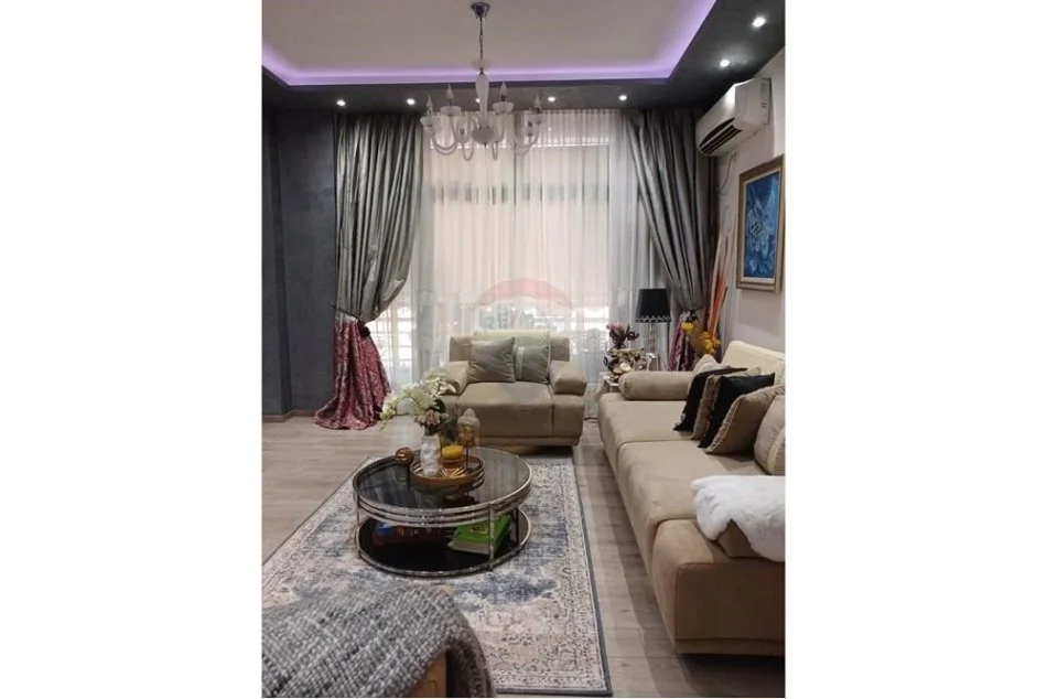 Tirane, shitet 2+1 , 135 m² 250.000 € 