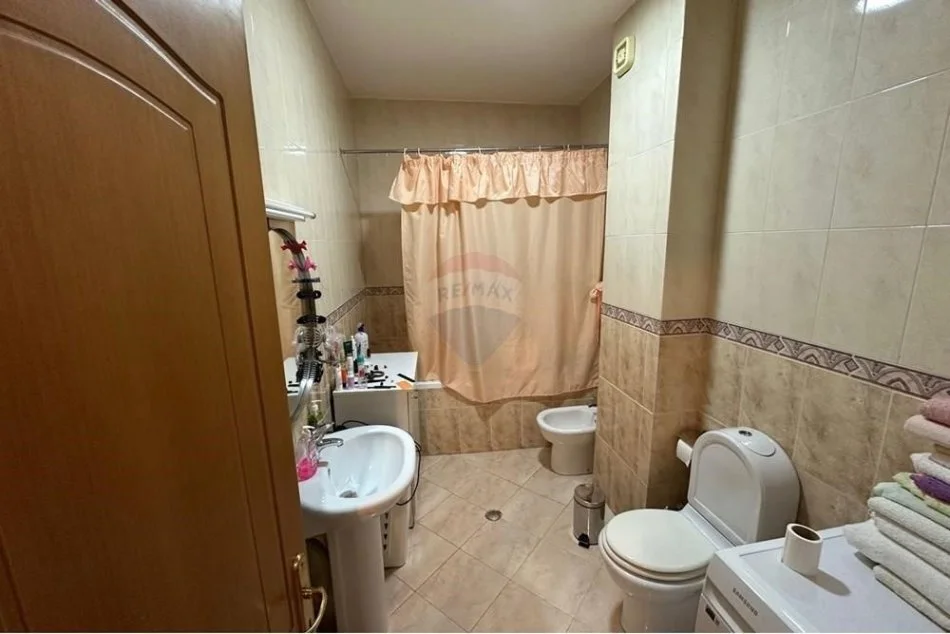 Tirane, shitet apartament 2+1 , 109 m² 225.000 € (APARTAMENT 2+1 PER SHITJE (KOMUNA PARISIT))