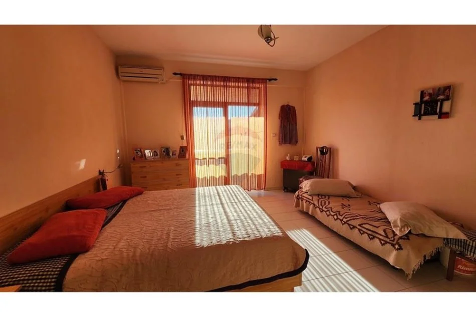 Tirane, shitet apartament 3+1 , 140 m² 155.000 € (Porcelan - Sheshi Shtrauz)